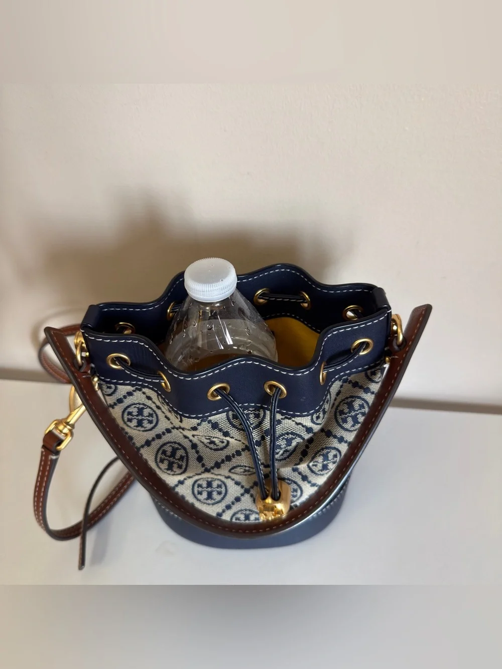 Tory Burch mini Bucket Bag-used